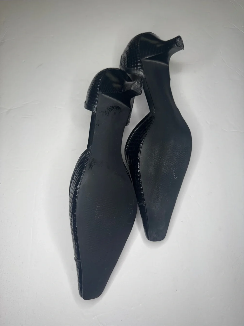 Croc Embossed Vintage Kitten Heels